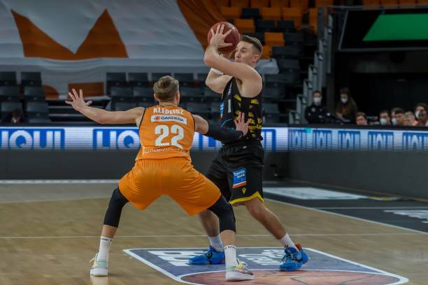 更灵活地安 更灵活地安