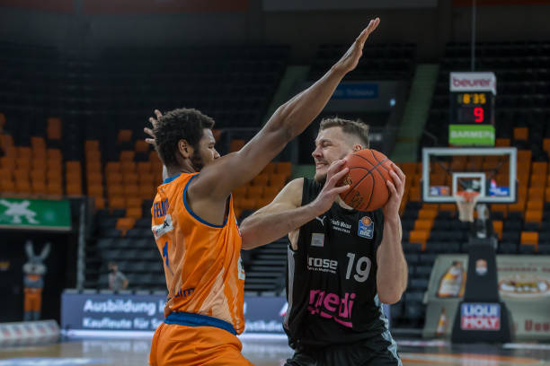 他的战术智 他的战术智