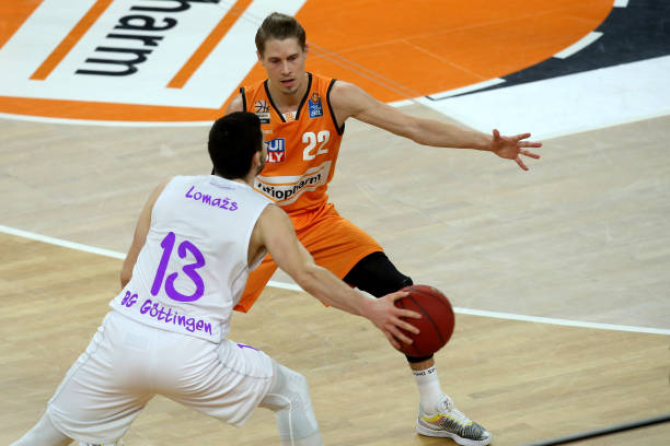 中重要球 中重要球