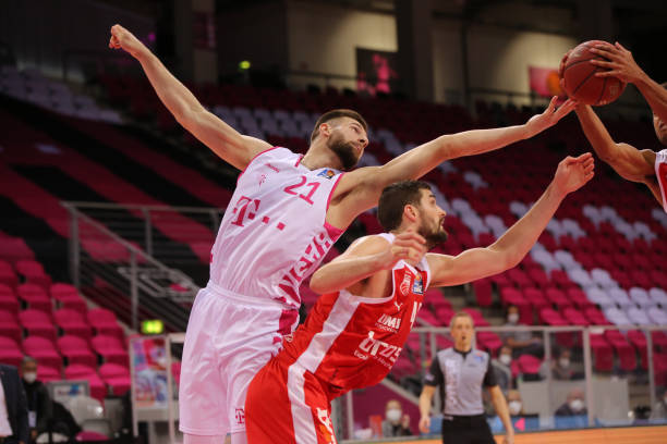 仅让许多球 仅让许多球