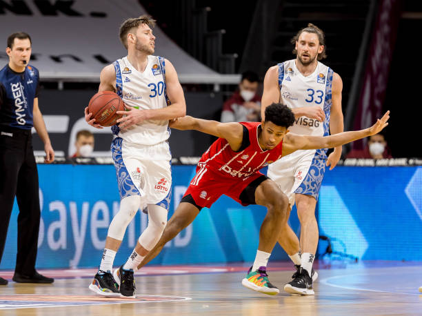 这支队伍在 这支队伍在